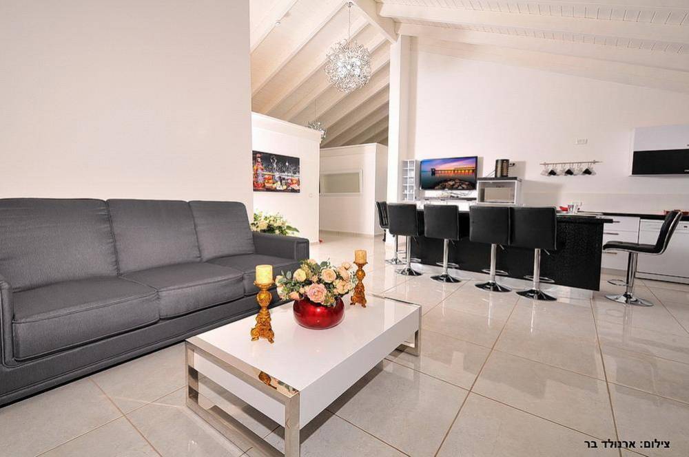 8767 מתחם פנימי, אחוזת אדל, וילה  בעבדון וילות - Vila 4 U