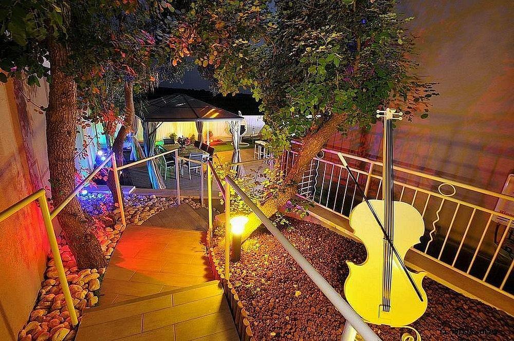 11293 המתחם החיצוני, וילה כינור דוד המלך, וילה  במנות וילות - Vila 4 U