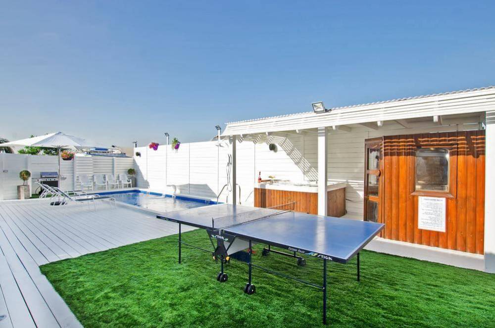 48275 חצר ובריכה, אחוזת ליר, וילה  בשדה יצחק וילות - Vila 4 U