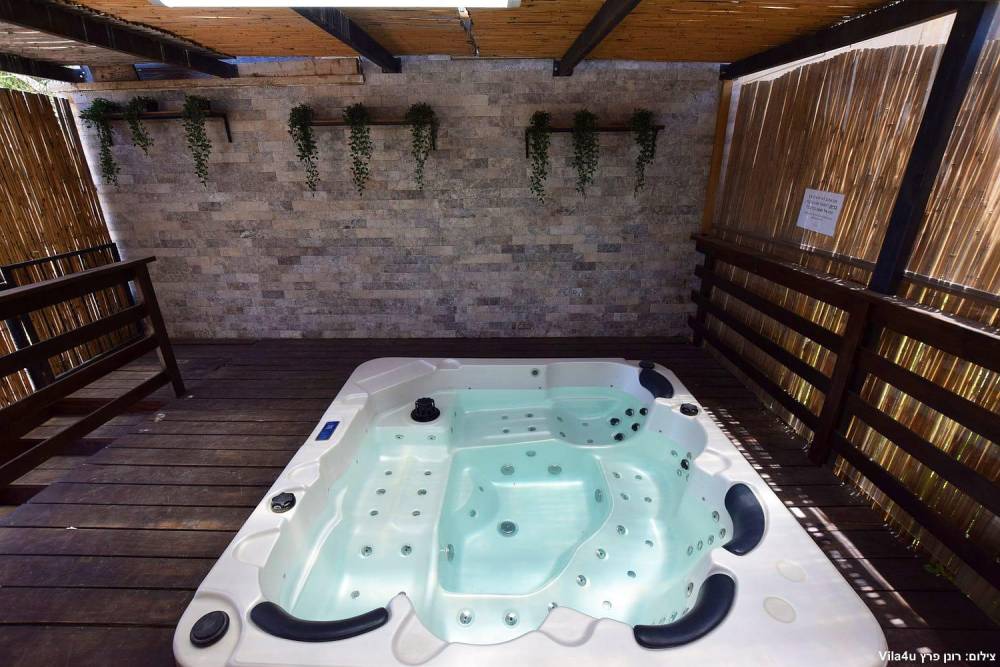 79750 מתחם חיצוני, וילה עמליה, וילה  במגדל וילות - Vila 4 U