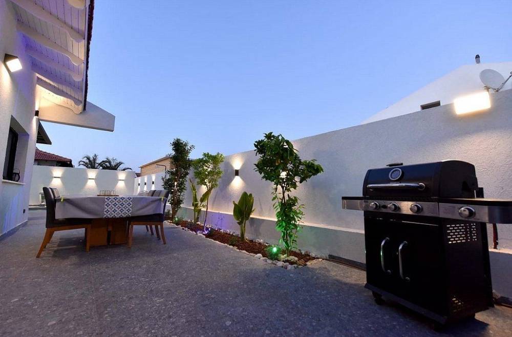 111936 המתחם החיצוני, White - Luxury Villa Eilat - וויט לקשרי וילה אילת, וילה  באילת וילות - Vila 4 U