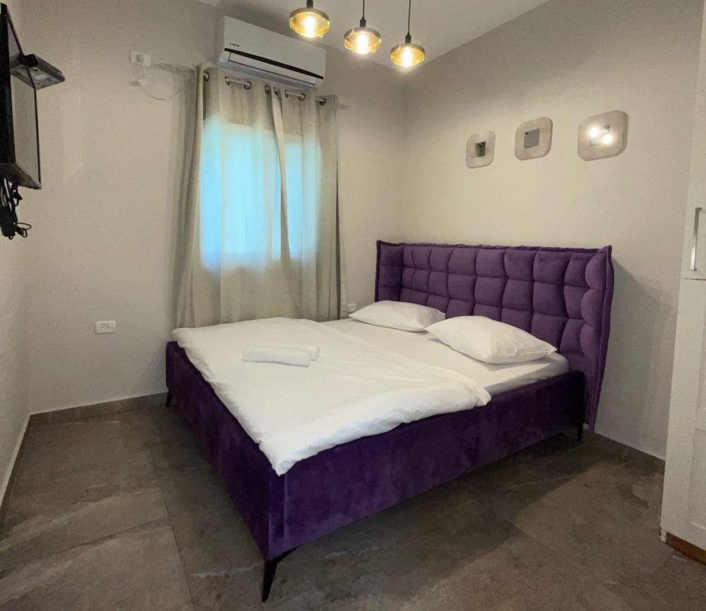 111956 מתחם פנימי, וילה אקסודוס, וילה  בשדות מיכה וילות - Vila 4 U