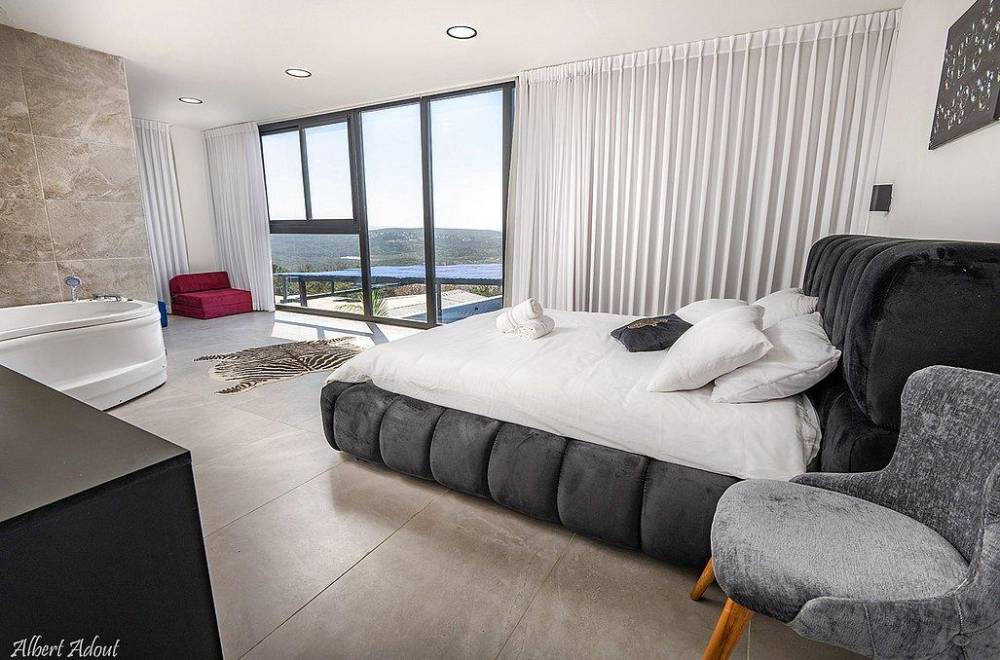 124468 גלריית פנים, מתחם אירוח אודט, וילה  בזרעית וילות - Vila 4 U