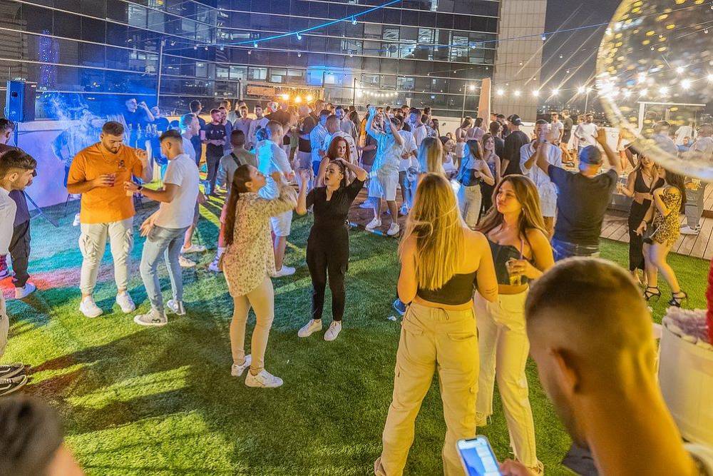 125928 גלריה כללית, אלמאגו רוף תל אביב, וילה  בתל אביב וילות - Vila 4 U