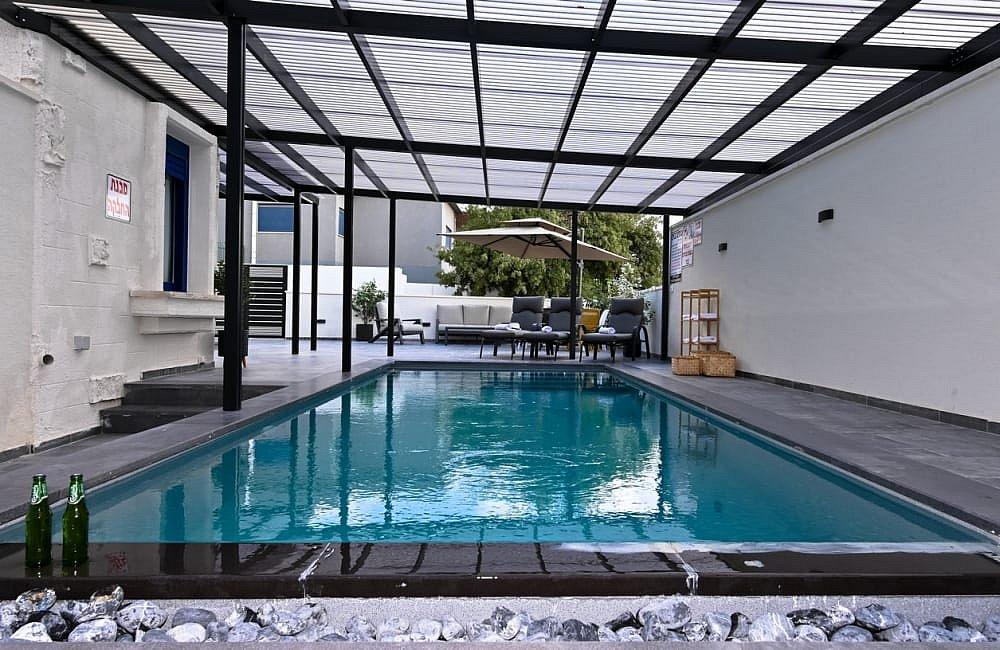 130710 מתחם חיצוני, אחוזת סנטוריני, וילה  בעין יעקב וילות - Vila 4 U