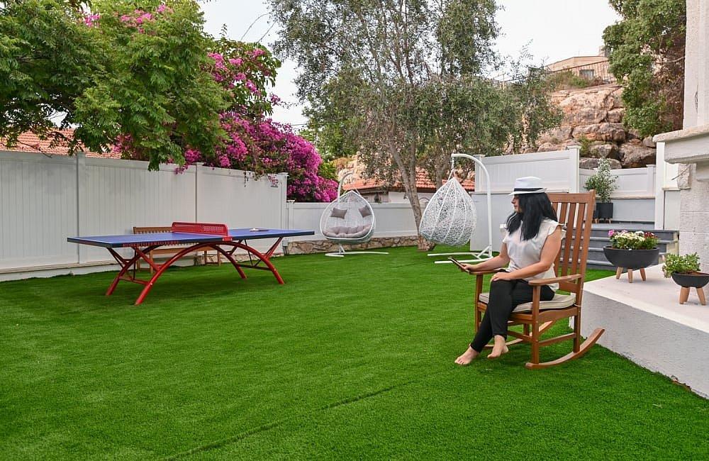 130714 מתחם חיצוני, אחוזת סנטוריני, וילה  בעין יעקב וילות - Vila 4 U