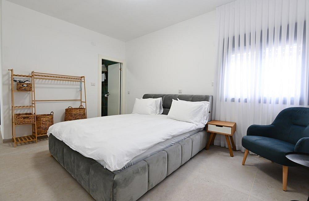 130725 מתחם פנימי, אחוזת סנטוריני, וילה  בעין יעקב וילות - Vila 4 U