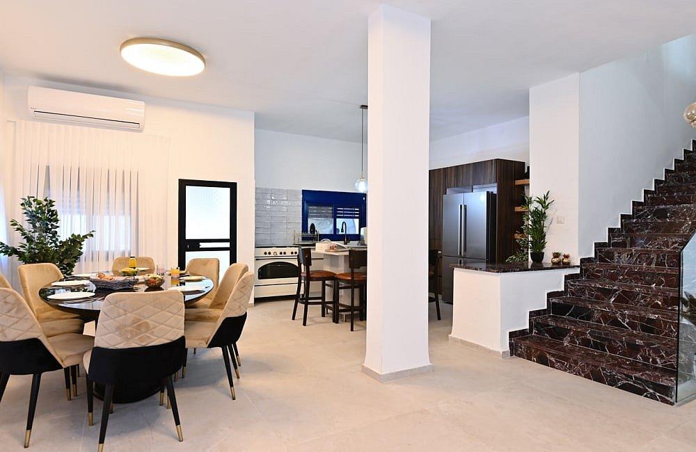 130730 מתחם פנימי, אחוזת סנטוריני, וילה  בעין יעקב וילות - Vila 4 U