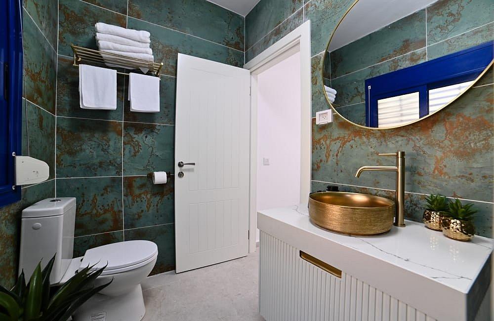 130737 מתחם פנימי, אחוזת סנטוריני, וילה  בעין יעקב וילות - Vila 4 U