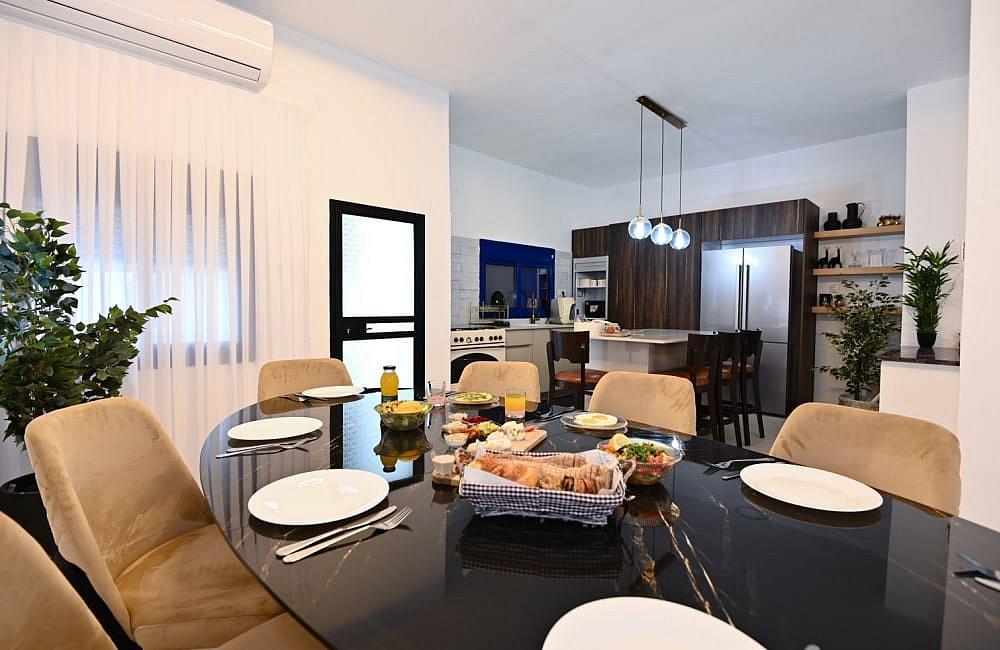 130741 מתחם פנימי, אחוזת סנטוריני, וילה  בעין יעקב וילות - Vila 4 U