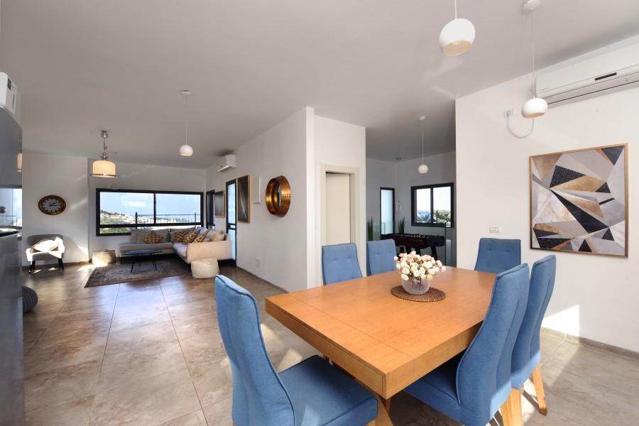 140448 פנים הוילה והחדרים, וילה נוף מולדת, וילה  בראש פינה וילות - Vila 4 U