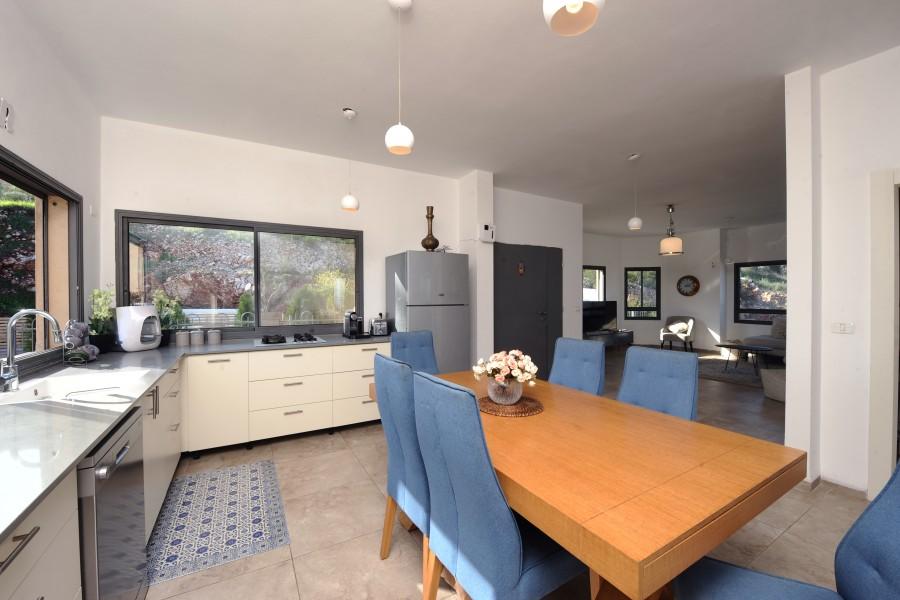 140454 פנים הוילה והחדרים, וילה נוף מולדת, וילה  בראש פינה וילות - Vila 4 U