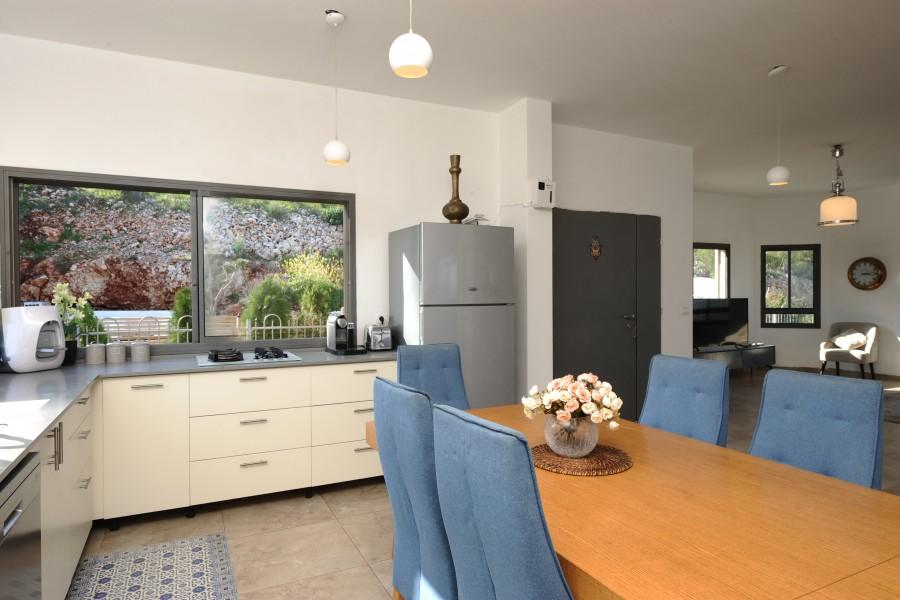 140457 פנים הוילה והחדרים, וילה נוף מולדת, וילה  בראש פינה וילות - Vila 4 U