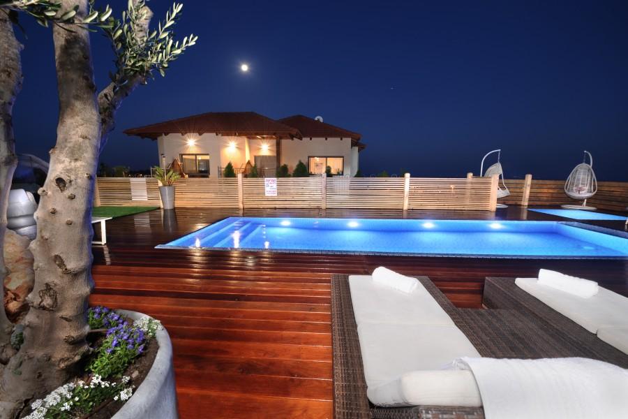 140471 חצר ובריכה, וילה נוף מולדת, וילה  בראש פינה וילות - Vila 4 U