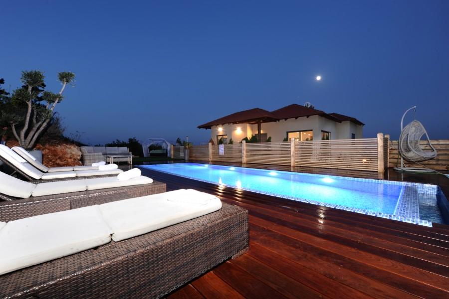 140472 חצר ובריכה, וילה נוף מולדת, וילה  בראש פינה וילות - Vila 4 U