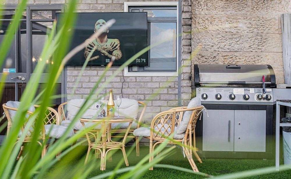 142664 המתחם החיצוני, מתחם אופוריה, וילה  באור עקיבא וילות - Vila 4 U