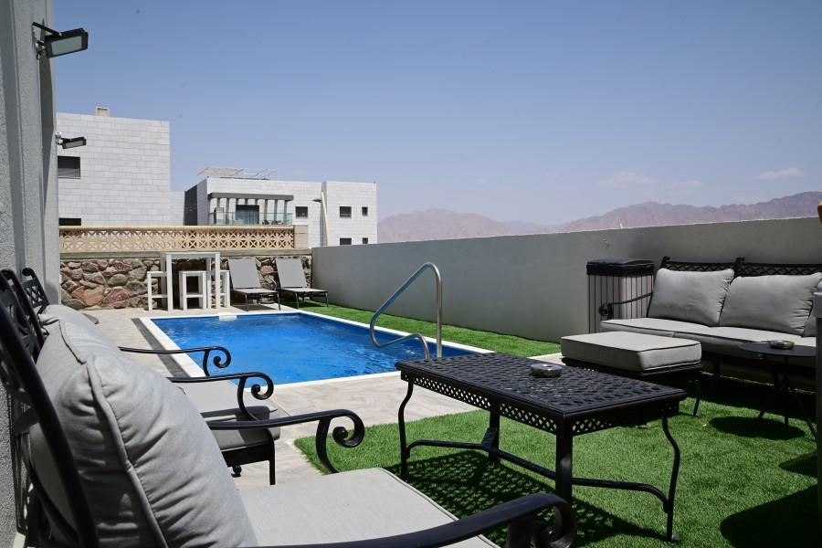 143198 המתחם החיצוני, וילה עלמת החן, וילה  באילת וילות - Vila 4 U