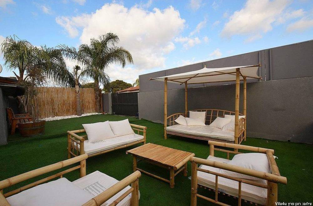 אחוזת וניש המתחם החיצוני, אחוזת וניש, וילה  בעזריקם וילות - Vila 4 U