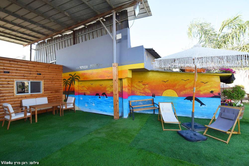 אחוזת וניש המתחם החיצוני, אחוזת וניש, וילה  בעזריקם וילות - Vila 4 U