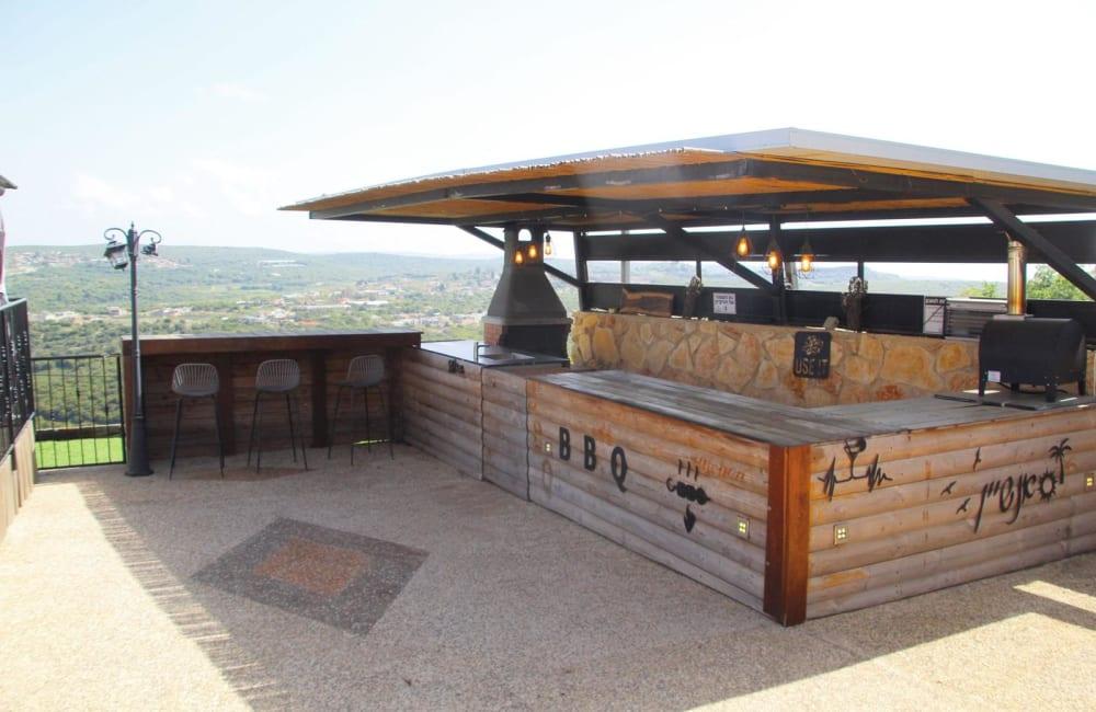 156066 המתחם החיצוני, אחוזת סאנשיין, וילה  בזרעית וילות - Vila 4 U