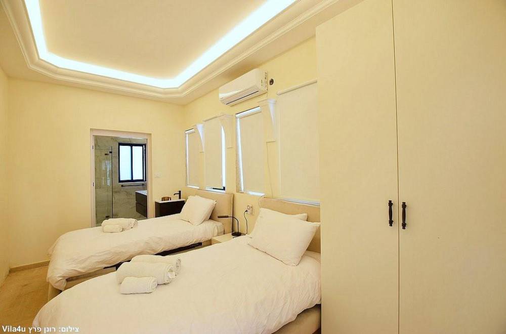 157611 כללי, אחוזת הים נתניה, וילה  בנתניה וילות - Vila 4 U