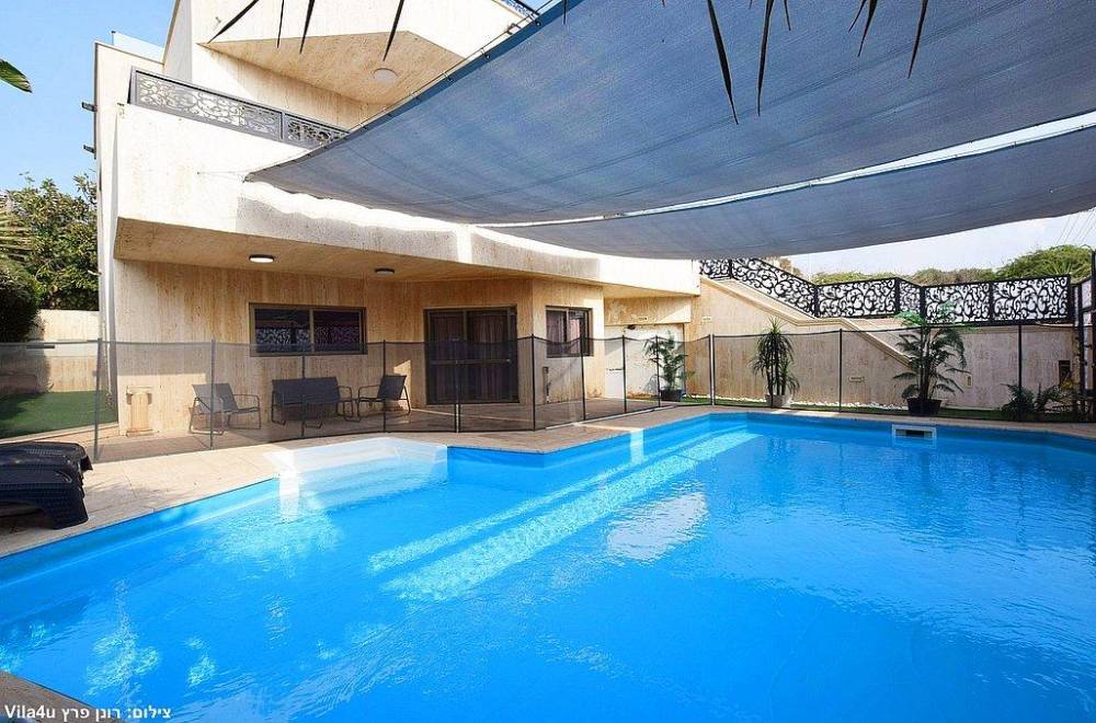 157631 מתחם החוץ, אחוזת הים נתניה, וילה  בנתניה וילות - Vila 4 U