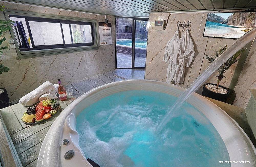 בצל השקד ספא מתחם הספא, וילה ספא בצל השקד, וילה  בטפחות וילות - Vila 4 U