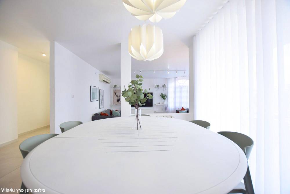 וילה במצפה שולחן וילה במצפה - כללי, וילה במצפה, וילה  בכרמיאל וילות - Vila 4 U