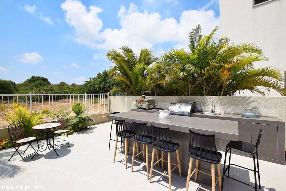 166368 מתחם הבר, הבריכה של ליבי, וילה  בקיסריה וילות - Vila 4 U