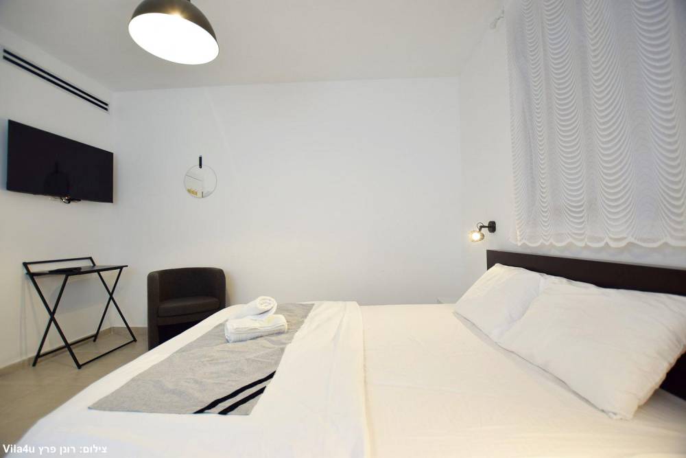 167543 גלרית פנים, אחוזת אביאל בכנרת, וילה  בטבריה וילות - Vila 4 U