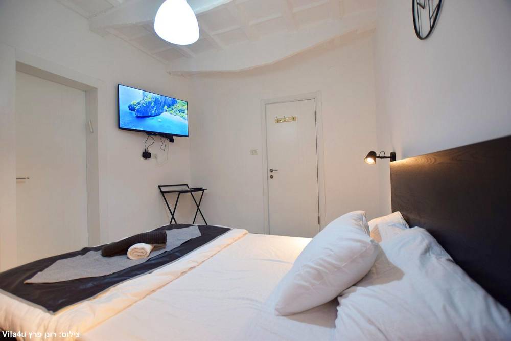 167548 גלרית פנים, אחוזת אביאל בכנרת, וילה  בטבריה וילות - Vila 4 U