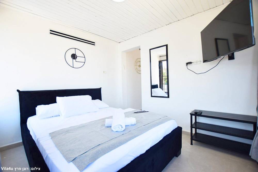 167554 גלרית פנים, אחוזת אביאל בכנרת, וילה  בטבריה וילות - Vila 4 U