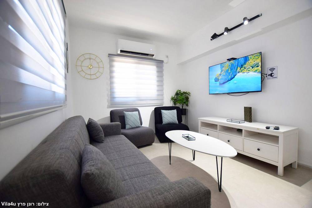 167559 גלרית פנים, אחוזת אביאל בכנרת, וילה  בטבריה וילות - Vila 4 U