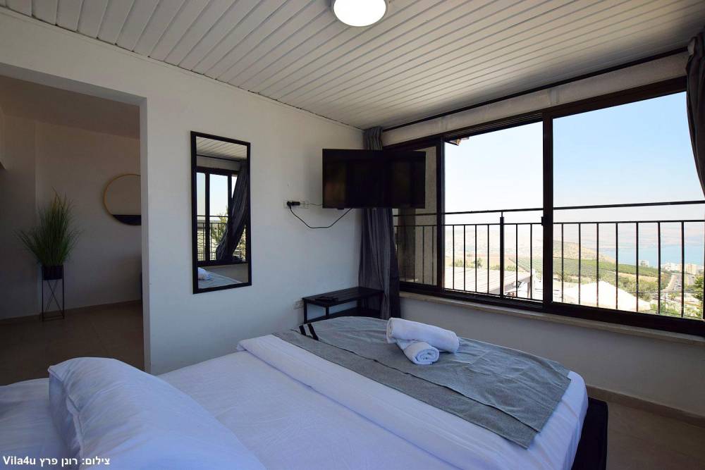 167564 גלרית פנים, אחוזת אביאל בכנרת, וילה  בטבריה וילות - Vila 4 U