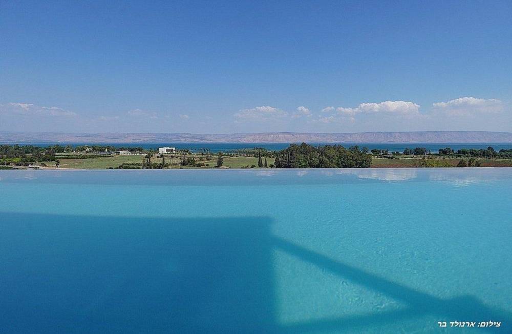 169883 המתחם החיצוני, וילה קסם הנוף מגדל, וילה  במגדל וילות - Vila 4 U