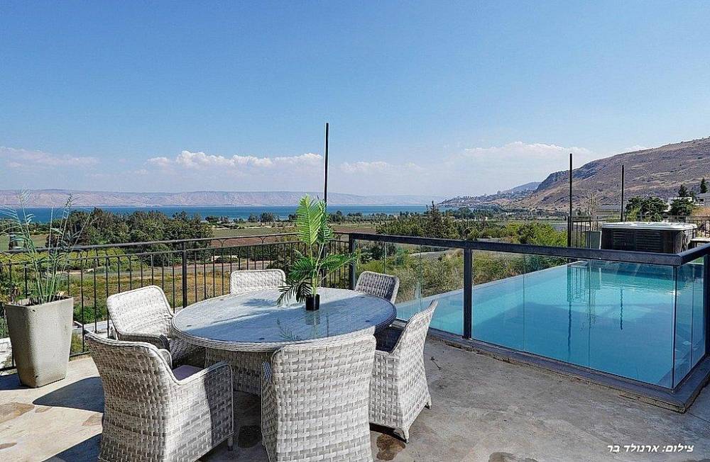 169901 המתחם החיצוני, וילה קסם הנוף מגדל, וילה  במגדל וילות - Vila 4 U