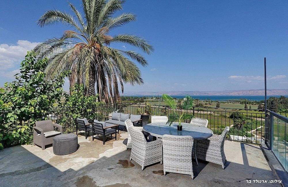 169918 המתחם החיצוני, וילה קסם הנוף מגדל, וילה  במגדל וילות - Vila 4 U