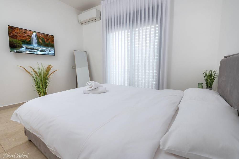 176481 גלריה כללית, וילת אירוח שבת אחים, וילה  בנוף כנרת וילות - Vila 4 U