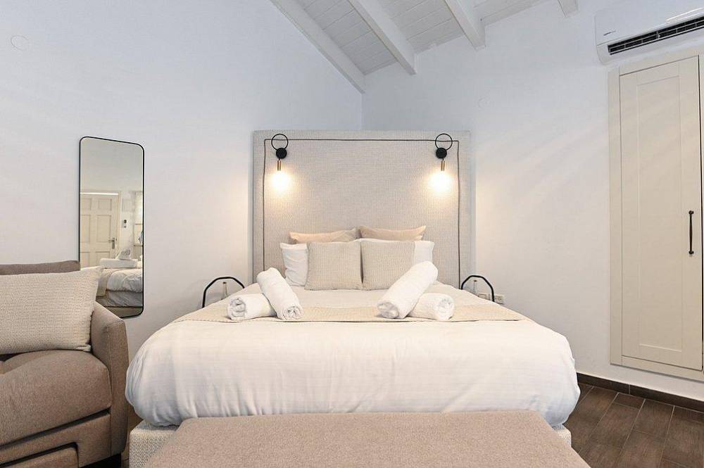 179358 בקתות האירוח, אחוזת לירי ריזורט, וילה  בטבריה וילות - Vila 4 U