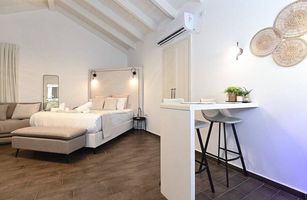 179360 בקתות האירוח, אחוזת לירי ריזורט, וילה  בטבריה וילות - Vila 4 U