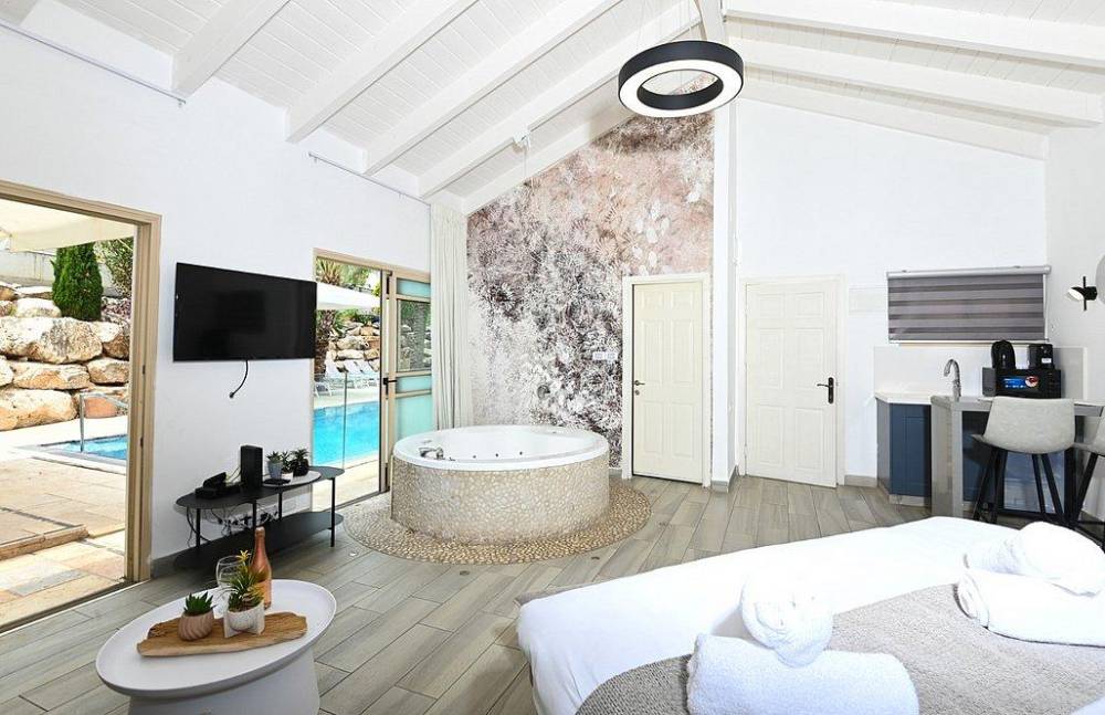 179522 גלריה כללית, אחוזת לירי ריזורט, וילה  בטבריה וילות - Vila 4 U