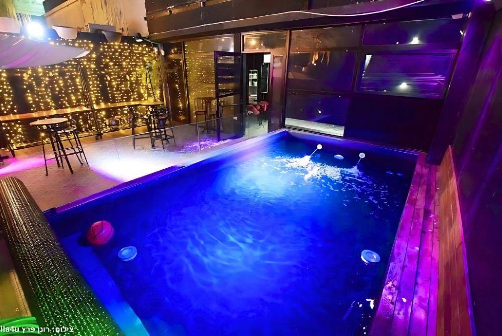 182409 מתחם החוץ והבריכה, פרייבט בר - Private Bar, וילה  בראשון לציון וילות - Vila 4 U