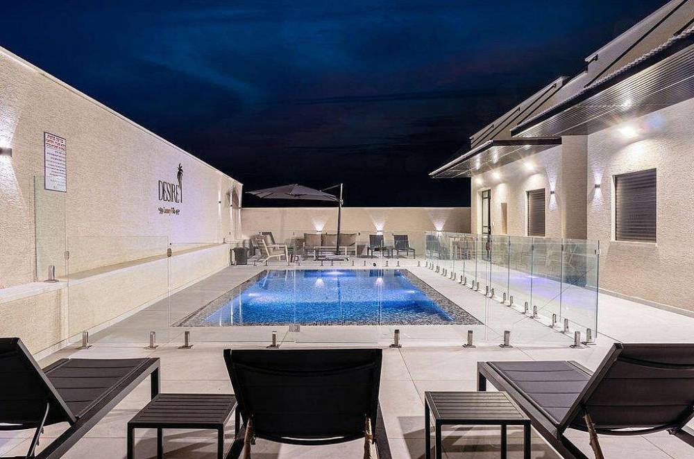 182810 מתחם חיצוני, וילה דיזאייר בוטיק, וילה  בספסופה וילות - Vila 4 U