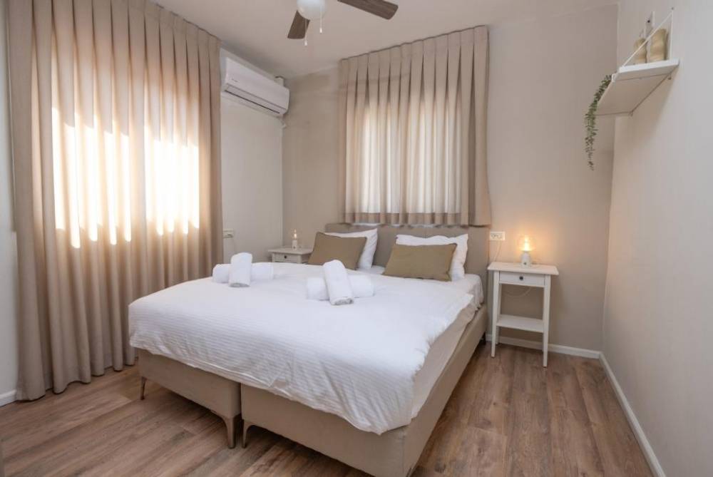 184554 המתחם הפנימי, אחוזת תבור, וילה  באחוזת ברק וילות - Vila 4 U