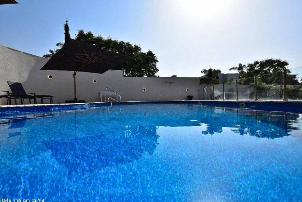 184578 המתחם החיצוני, אחוזת תבור, וילה  באחוזת ברק וילות - Vila 4 U