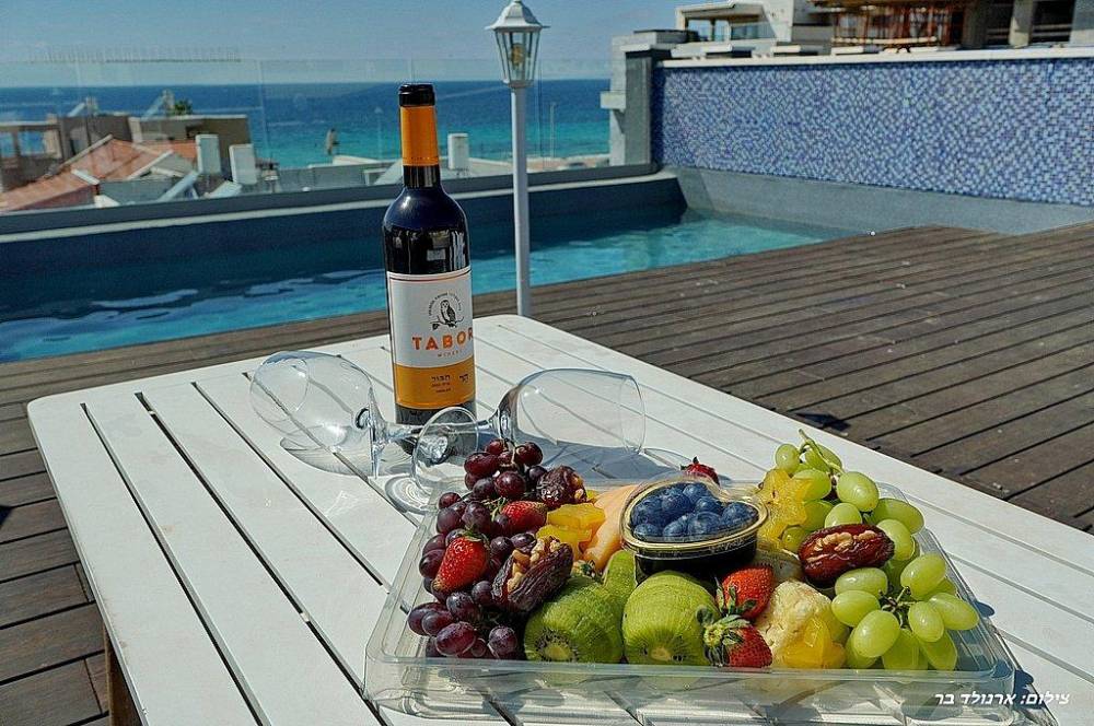 187550 גלרית חוץ, סי בוטיק נהריה, וילה  בנהריה וילות - Vila 4 U