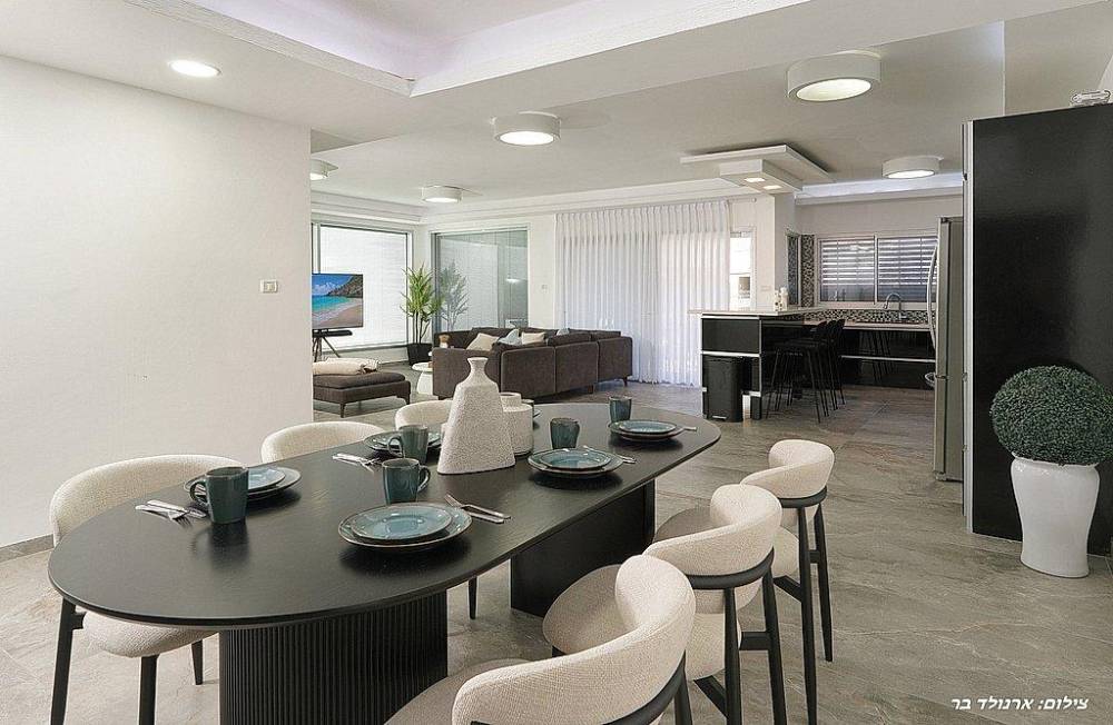 187611 גלרית פנים, סי בוטיק נהריה, וילה  בנהריה וילות - Vila 4 U