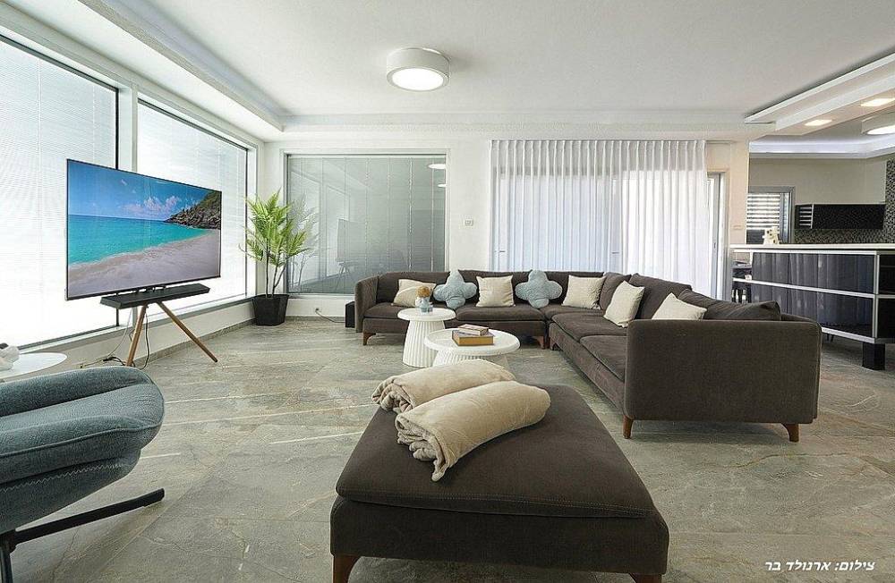 187612 גלרית פנים, סי בוטיק נהריה, וילה  בנהריה וילות - Vila 4 U