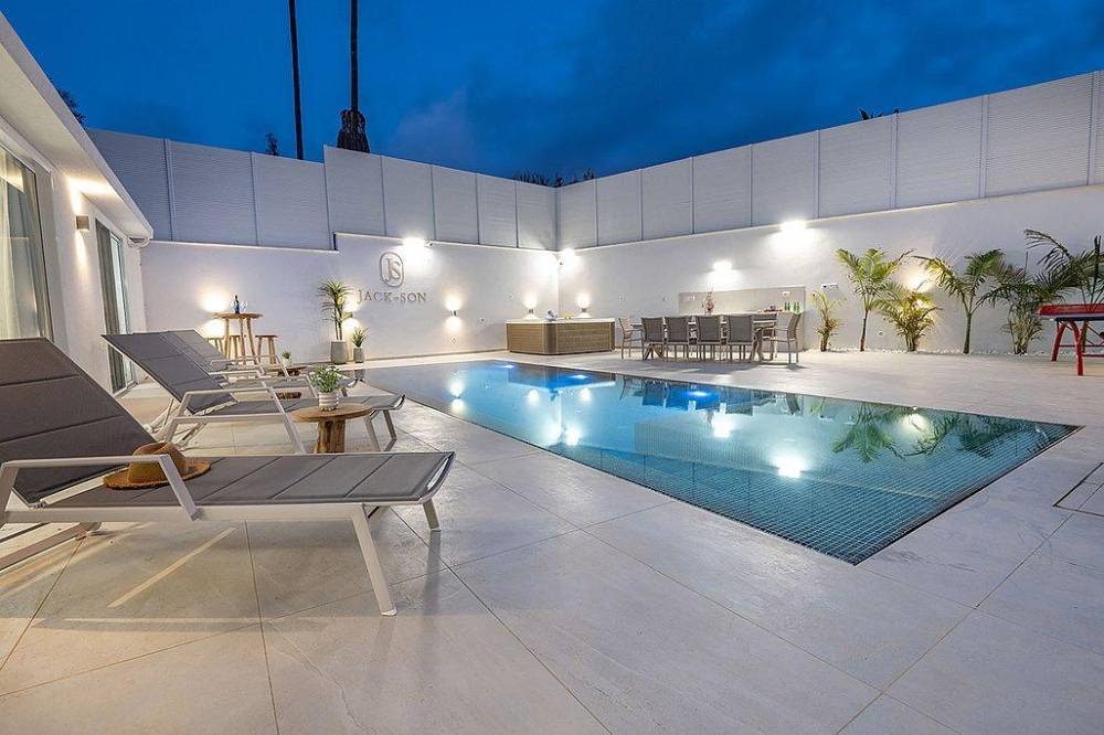 188678 המתחם החיצוני בלילה, וילה ג'קסון - Jack son, וילה  בעין יעקב וילות - Vila 4 U