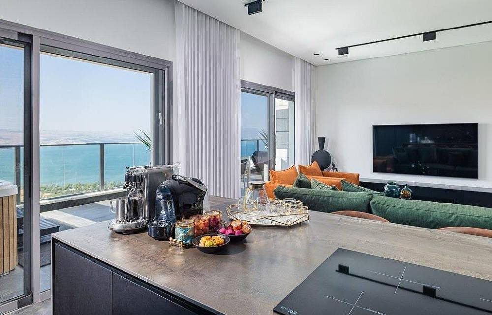 195894 גלרית פנים, רויאל פנטהאוז על הכנרת, וילה  בטבריה וילות - Vila 4 U